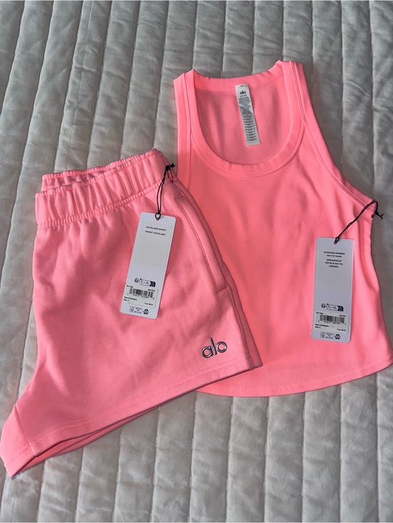 ALO Yoga Tops - 🆕 ALO Yoga Neon Bubblegum Ribbed Tank & Accolade Shorts Set 🆕